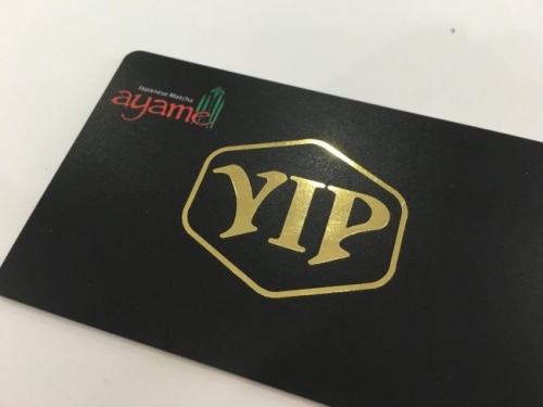 Thẻ VIP mạ nhũ vàng tuyệt đẹp - thành phẩm in thử nhựa tại In Thẻ Nhựa - InTheNhua.com